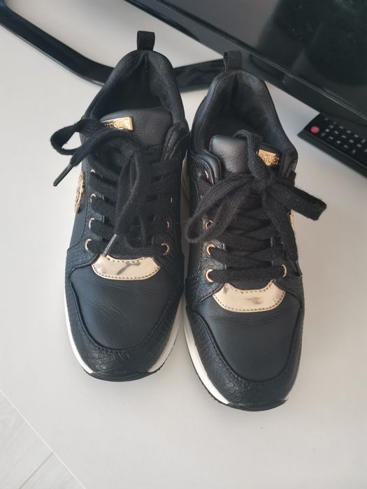 Ниски маратонки Guess