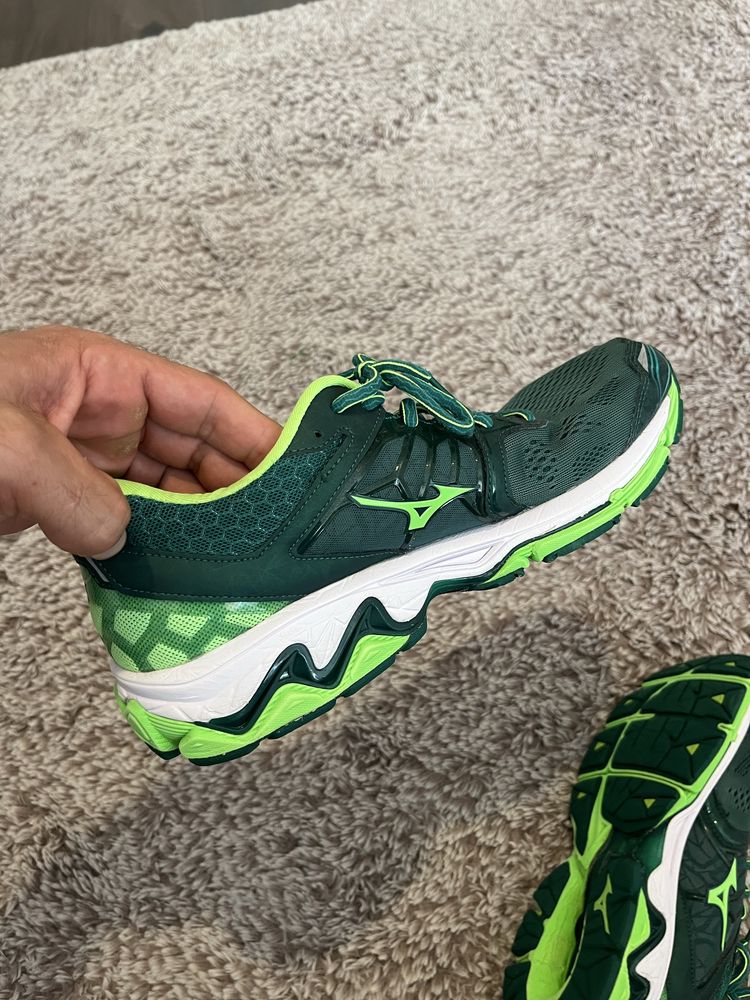 Mizuno Wave Horizon-оригинални маратонки