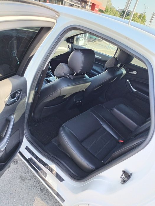 Vând Ford Mondeo mk4