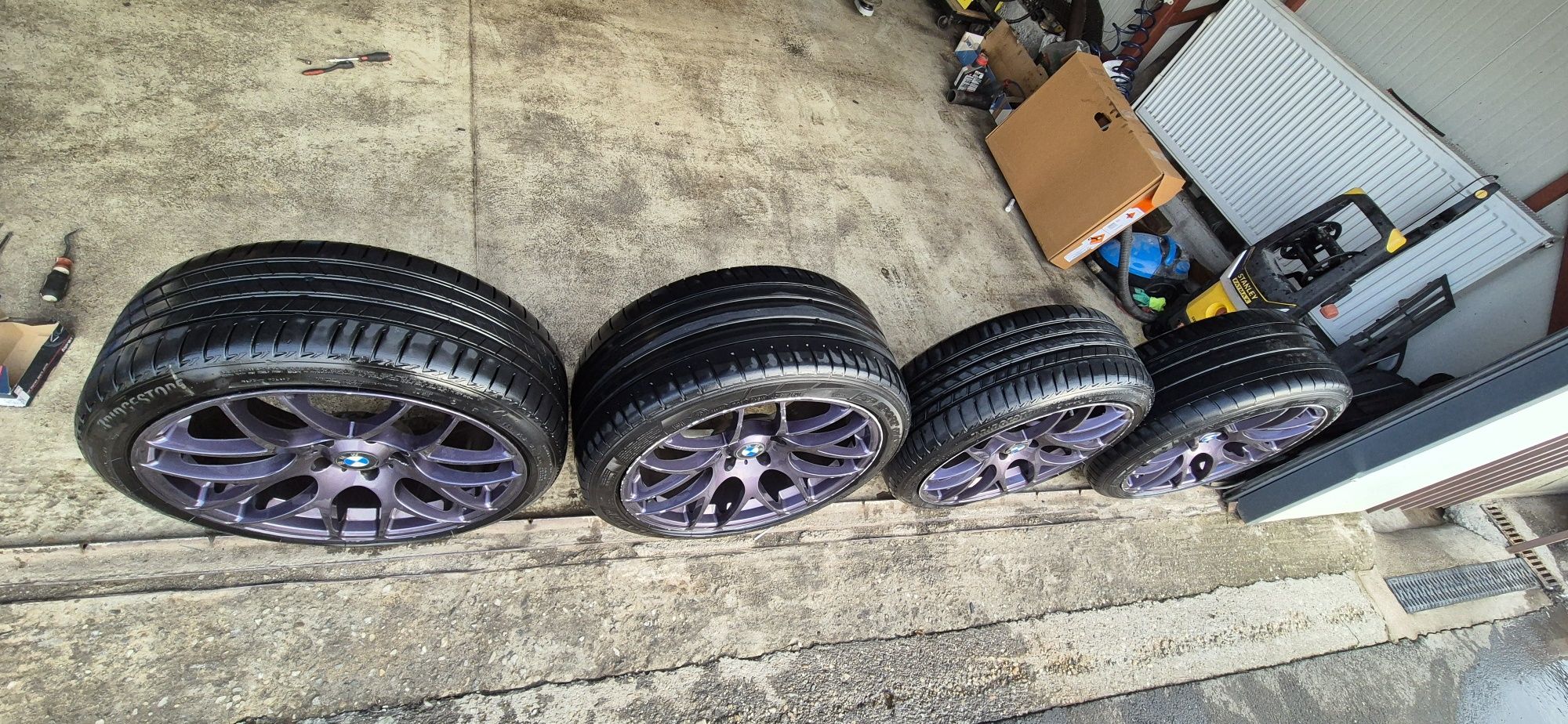 Roti BMW model M CSL