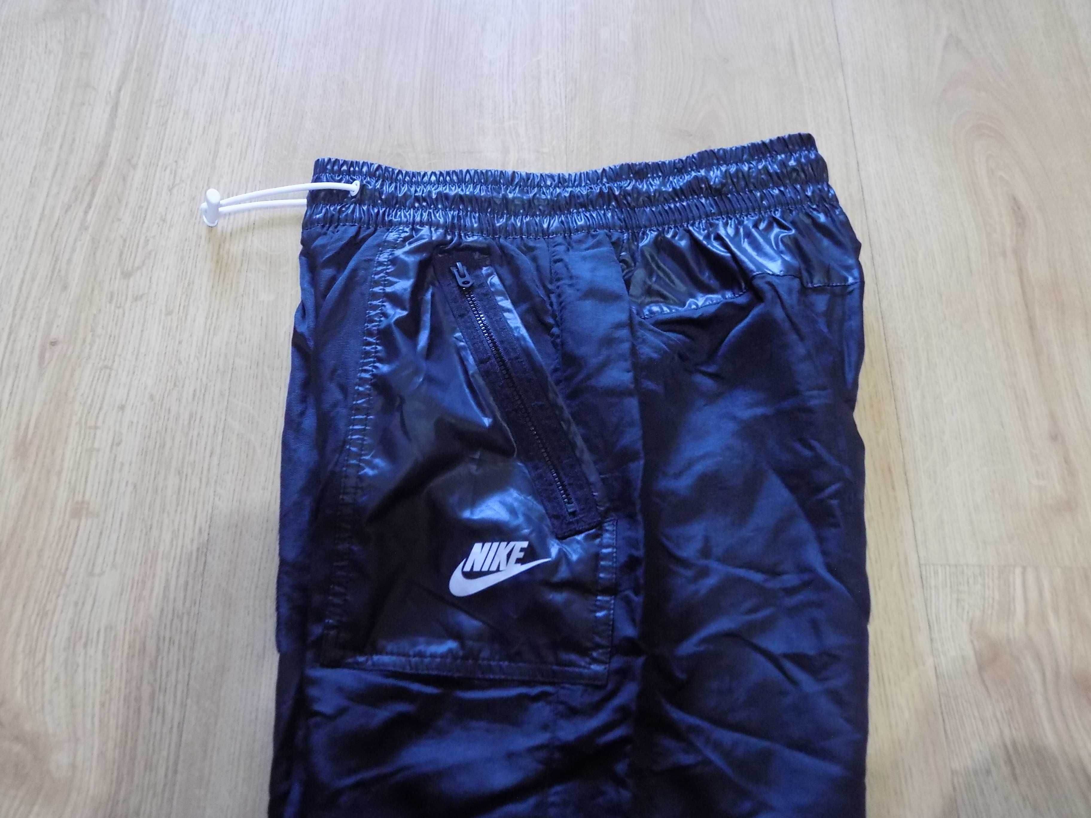 анцуг nike долнище панталон анцунг екип дамски спорт крос оригинал XS
