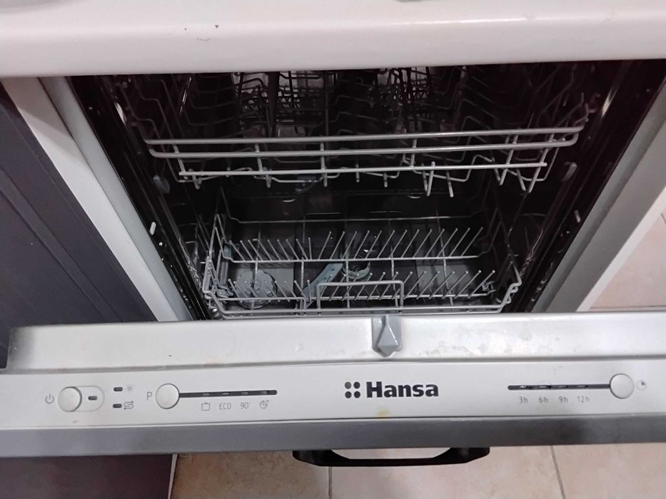 Продам посудомоечную машину Hansa zim 134 B