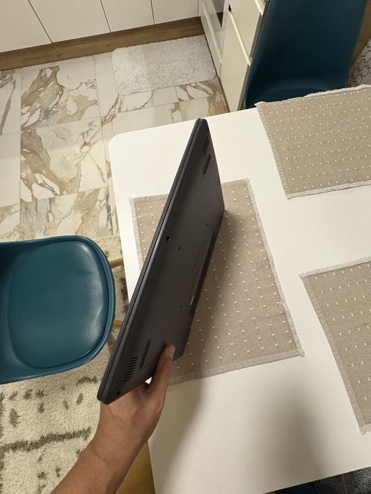 Dell core i7 11 th vostro 14 3000 / 2.80 Ghz