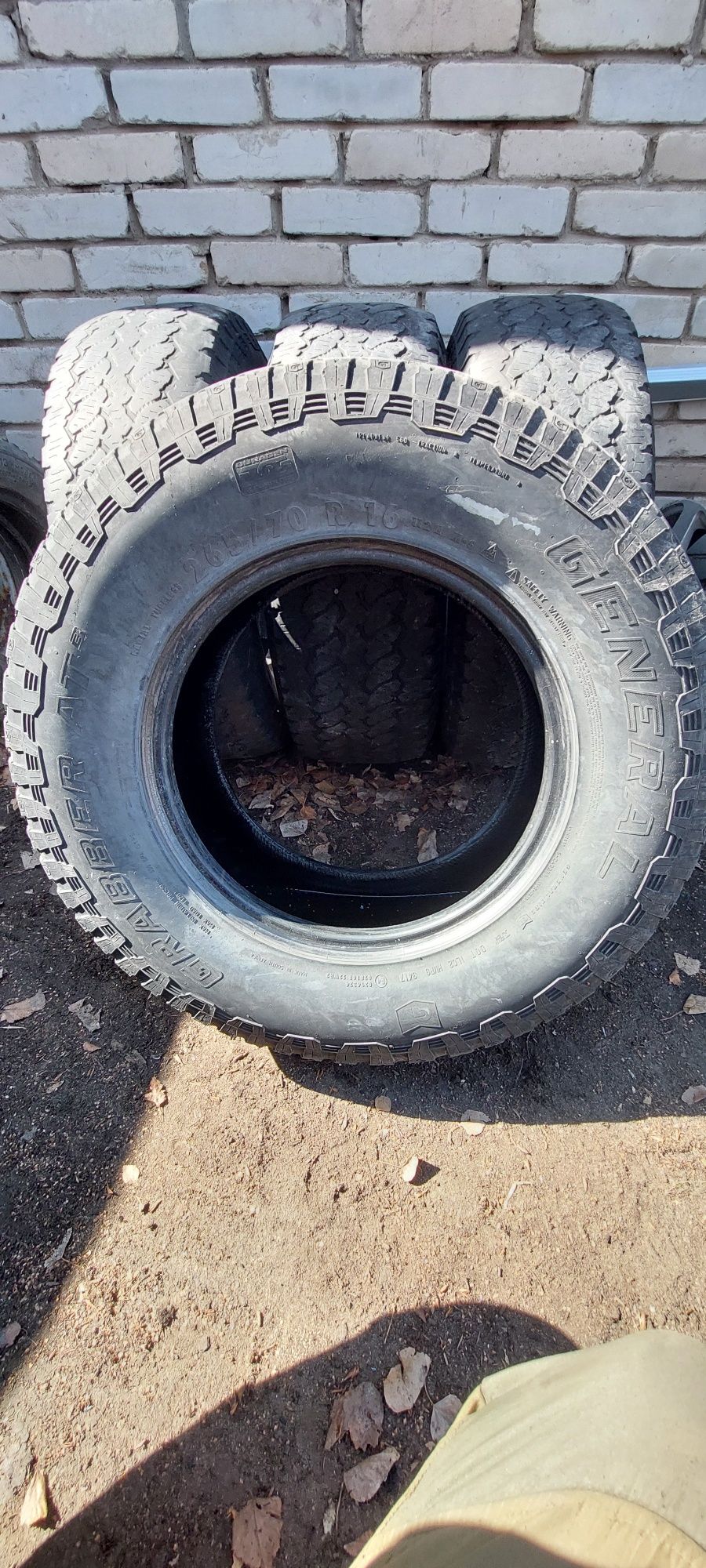 Продам летнюю резине r16