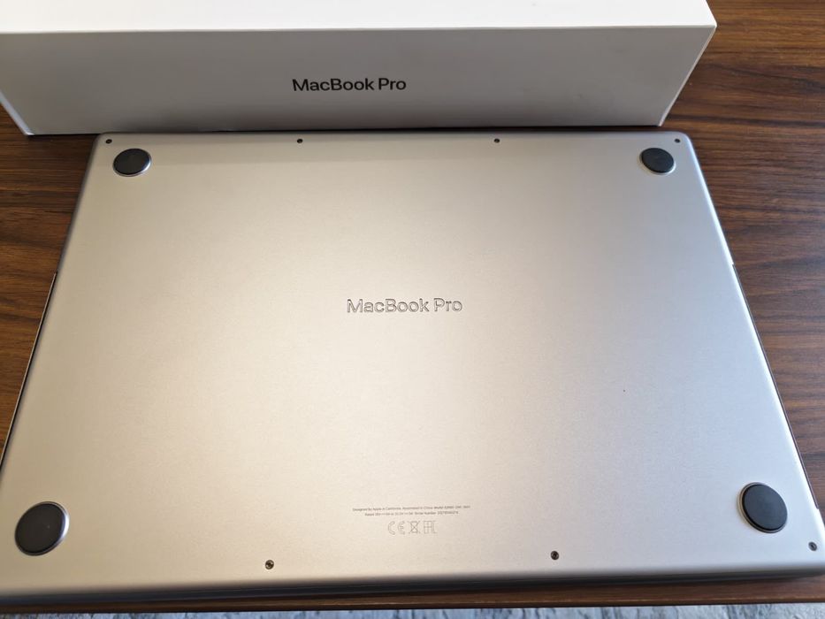 MacBook Pro 16-inch, 2021 - M1 Max, 32GB, 1TB, 85% baterie