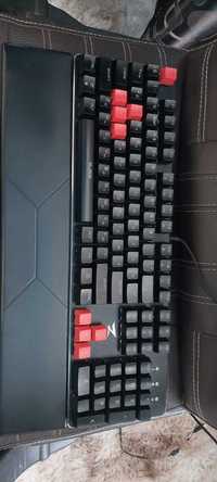 игровая клавиатура чёрная с RGB подсветкой