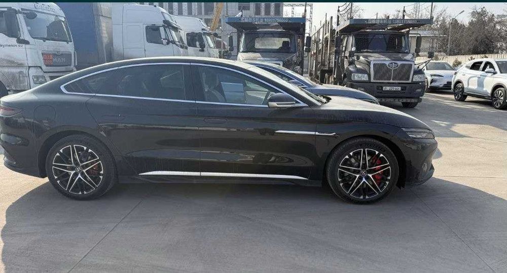 BYD han 506 kilometr 2052 yil probeg 0