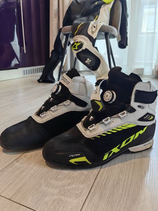 Мото боти Ixon 44 номер