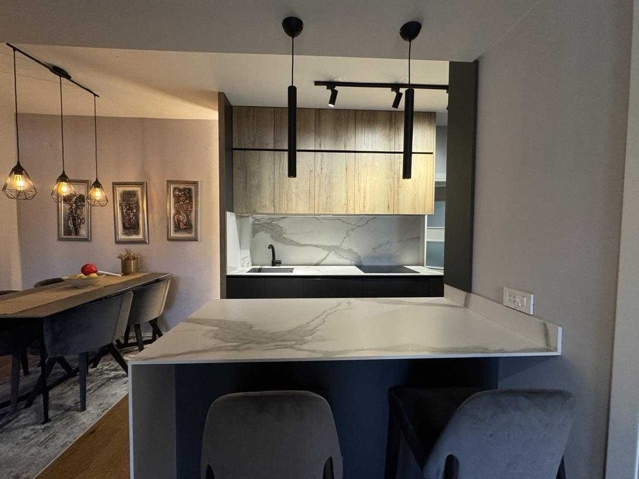 Дава се под наем Двустаен апартамент в Бургас, Славейков - 65 кв.м за 229.5 € - Снимка #2