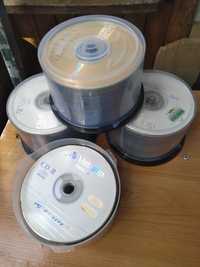 Использованные диски ДВД DVD на хендмейд или для отпугивания птиц