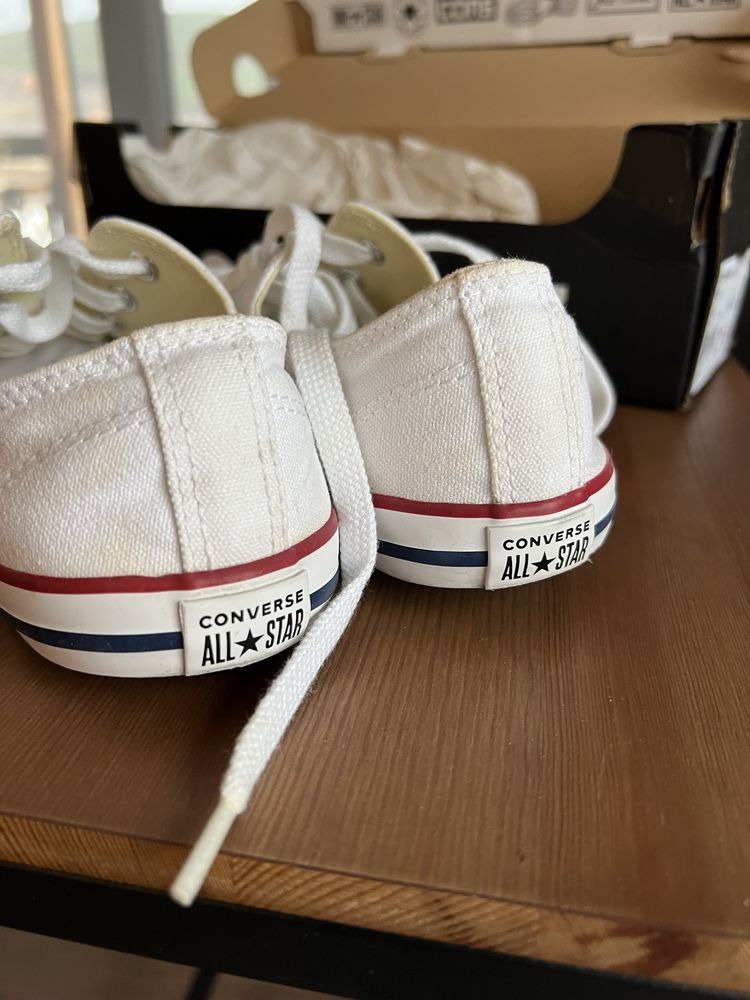 Нови бели кецове Converse / Конвърс, 37,5