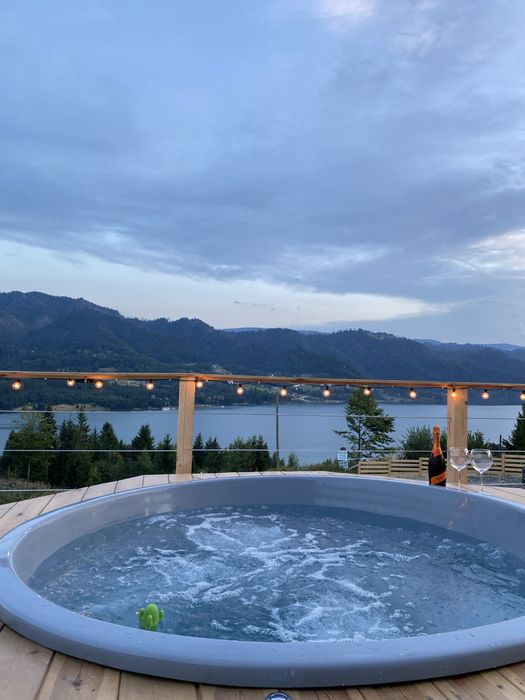 Inchiriez Cabana Vila Colibita A-frame Jacuzzi camere