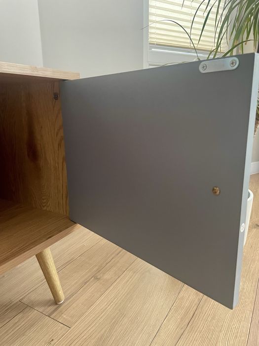 Шкаф за телевизор