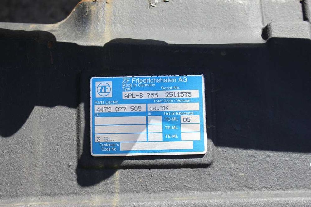 Axe ZF APL 755 - Piese de utilaje