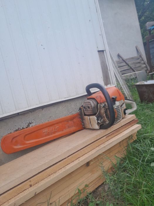 Vând stihl st 231