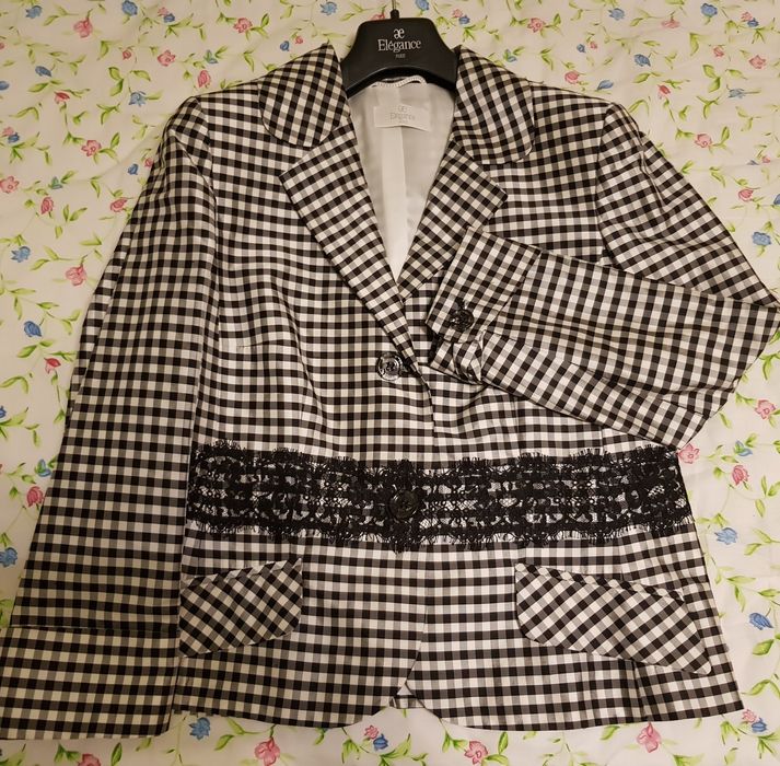 Элегантный женский пиджак