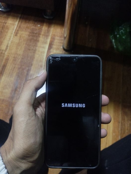 Samsung a10 sotiladi