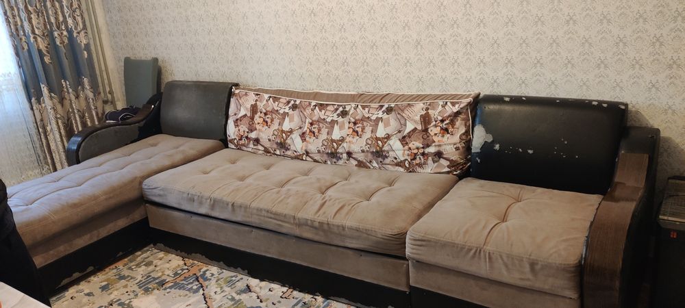Продам диван срочно