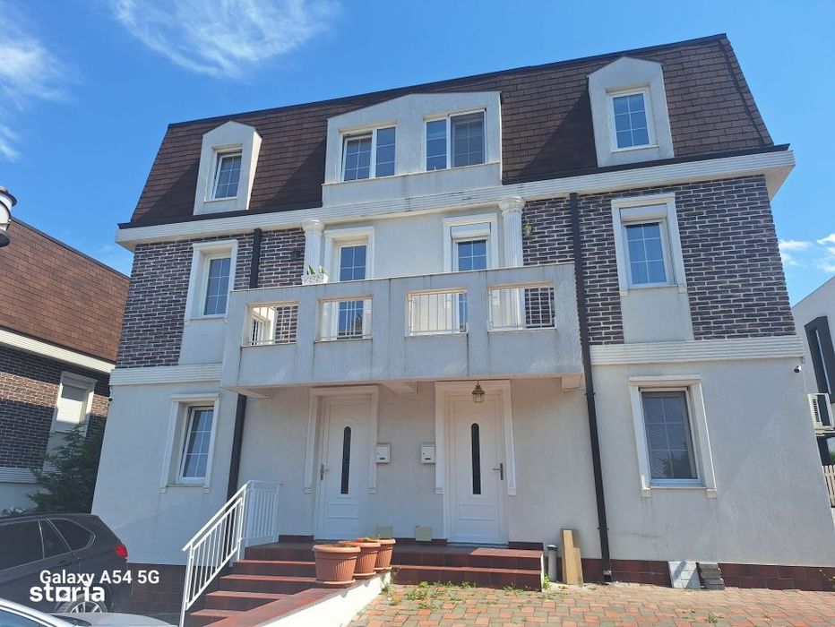 1600 Euro! Casa de lux, in Copou, 5 camere, 3 bai