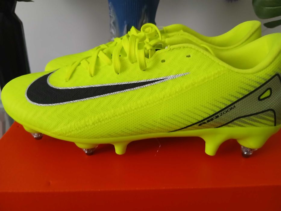 Ghete de fotbal Nike Vapor 16