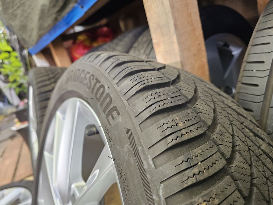 Jante aliaj 17" Volkswagen/Skoda/Seat cu anvelope iarna 205/50/17