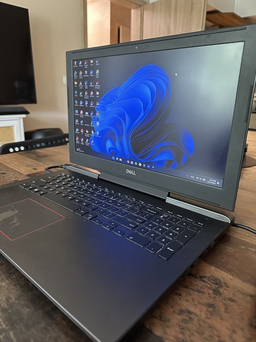 Лаптоп Dell G5 5587