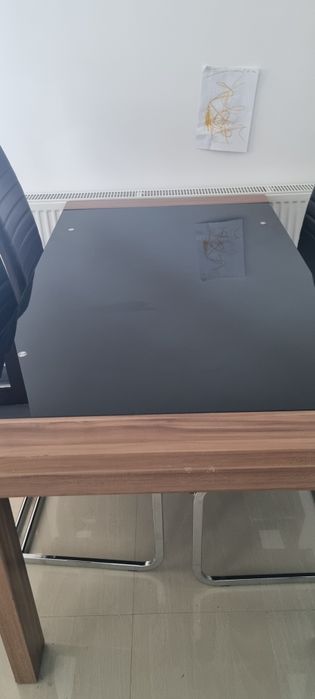 Set masa sticla si 4 scaune piele eco