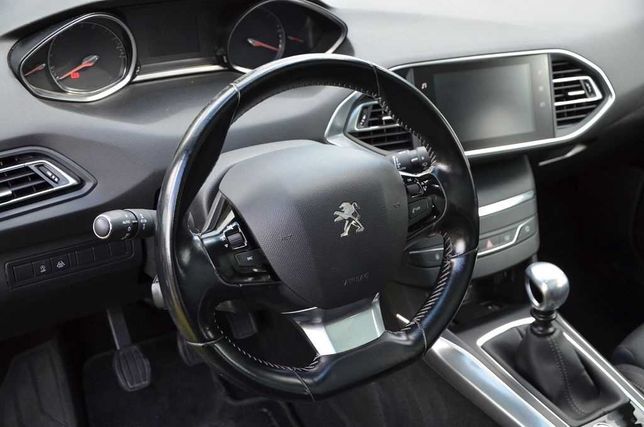 Plansa bord Peugeot 308 2017 Combi 1.6
