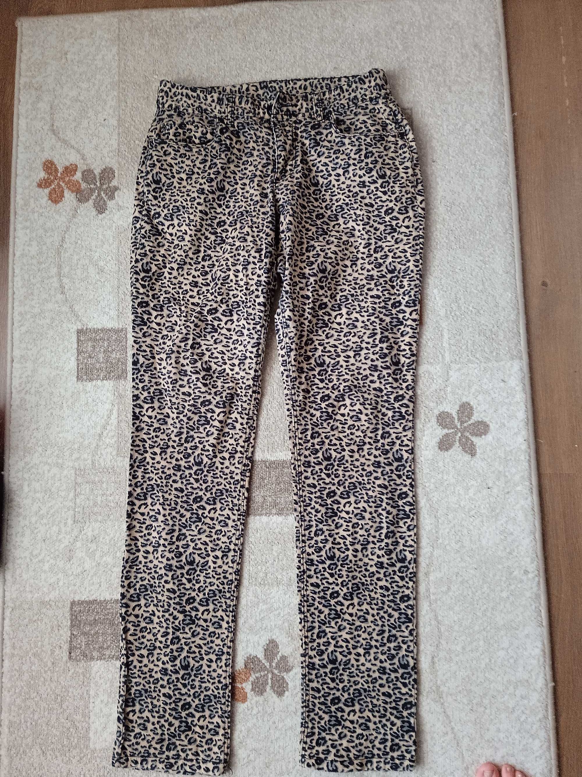 Pantaloni de trening și blugi dama