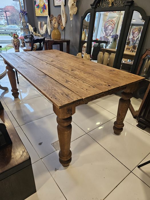 Рустик трапезна маса изработена от Дъб