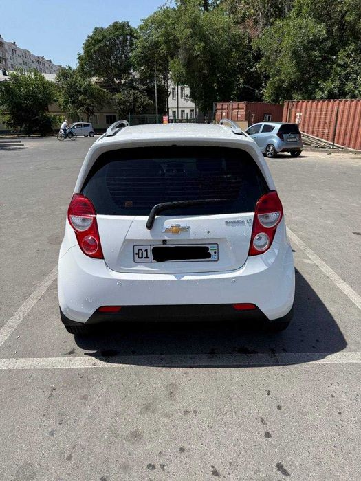 Сдаётся в Аренда с выкупом Spark автомат 4-full позиция