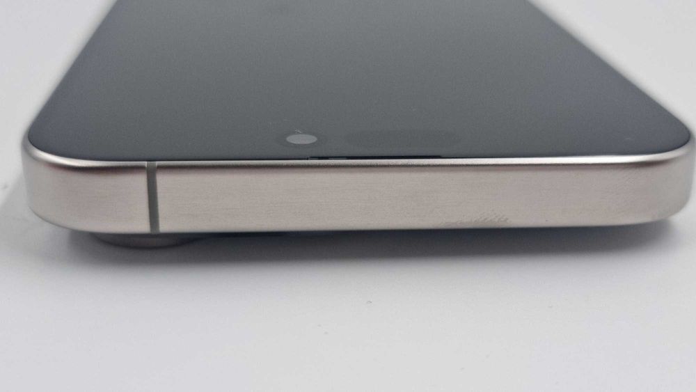 iPhone 15 Pro Max [Amanet Club Caro]