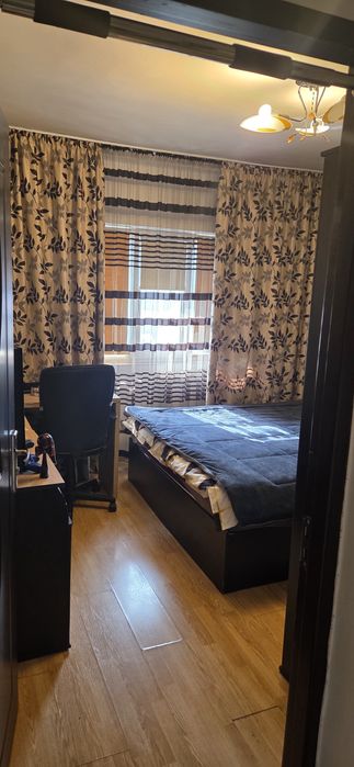 Vand apartament 2 camere, zona Meva