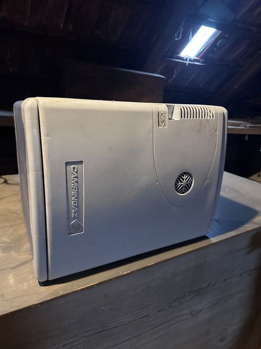 Lada frigorifica Auto