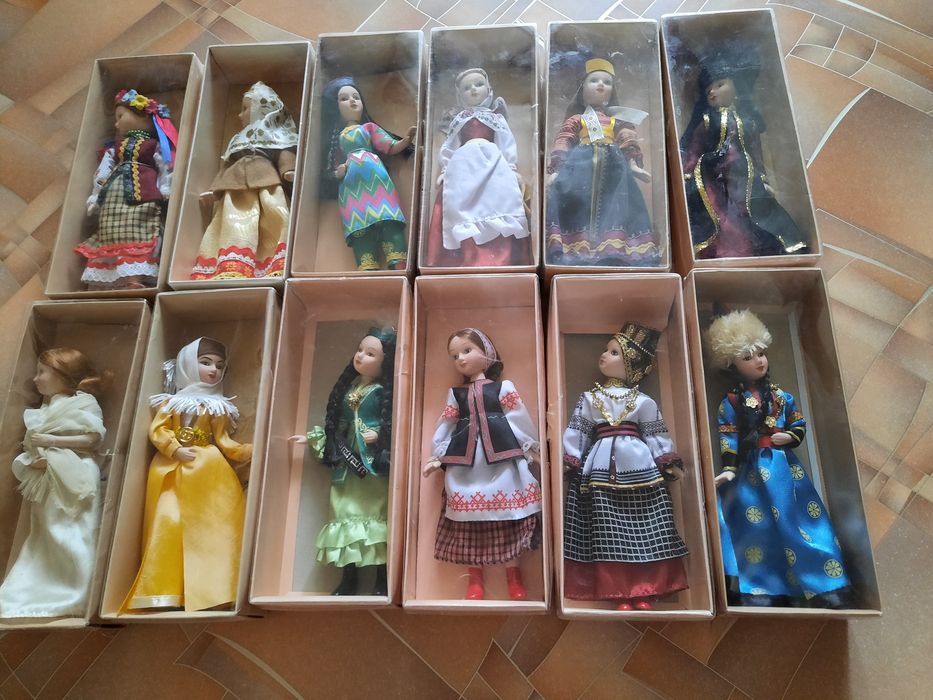 Продам куклы коллекционные