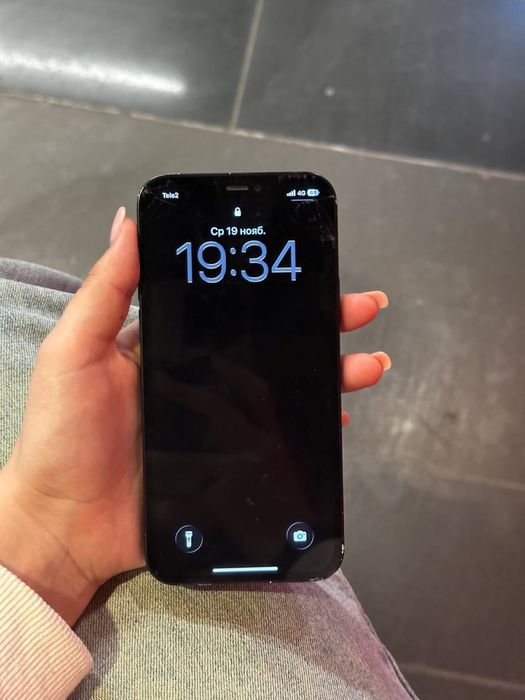 Продам Айфон 12 128гб