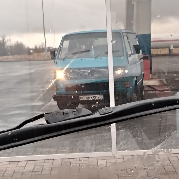 Продам бус фольксваген транспортёр т 3 в хорошем состоянии