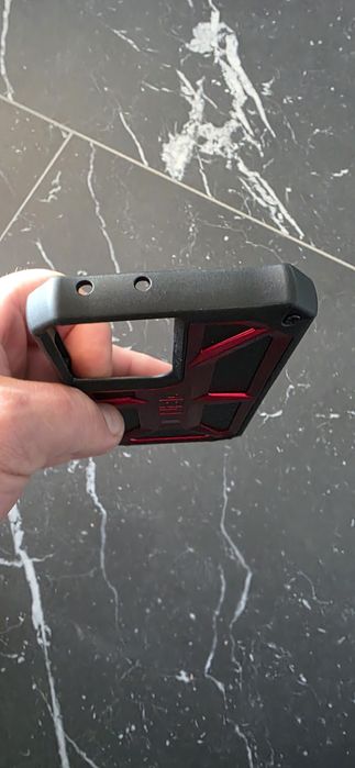 Husa UAG Monarch red S21 Ultra originala noua nefolosita