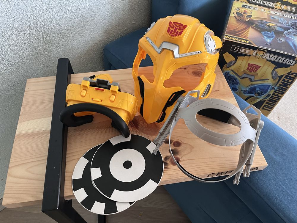 TRANSFORMERS Маската на Bumblebee с AR очила MV6 "BUMBLEBEE"