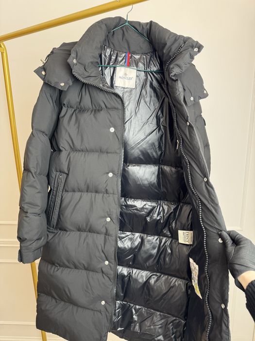 Пуховик Moncler