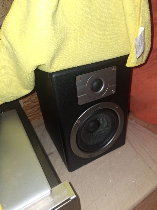 Boxe mini monitor Near 05 by ESI