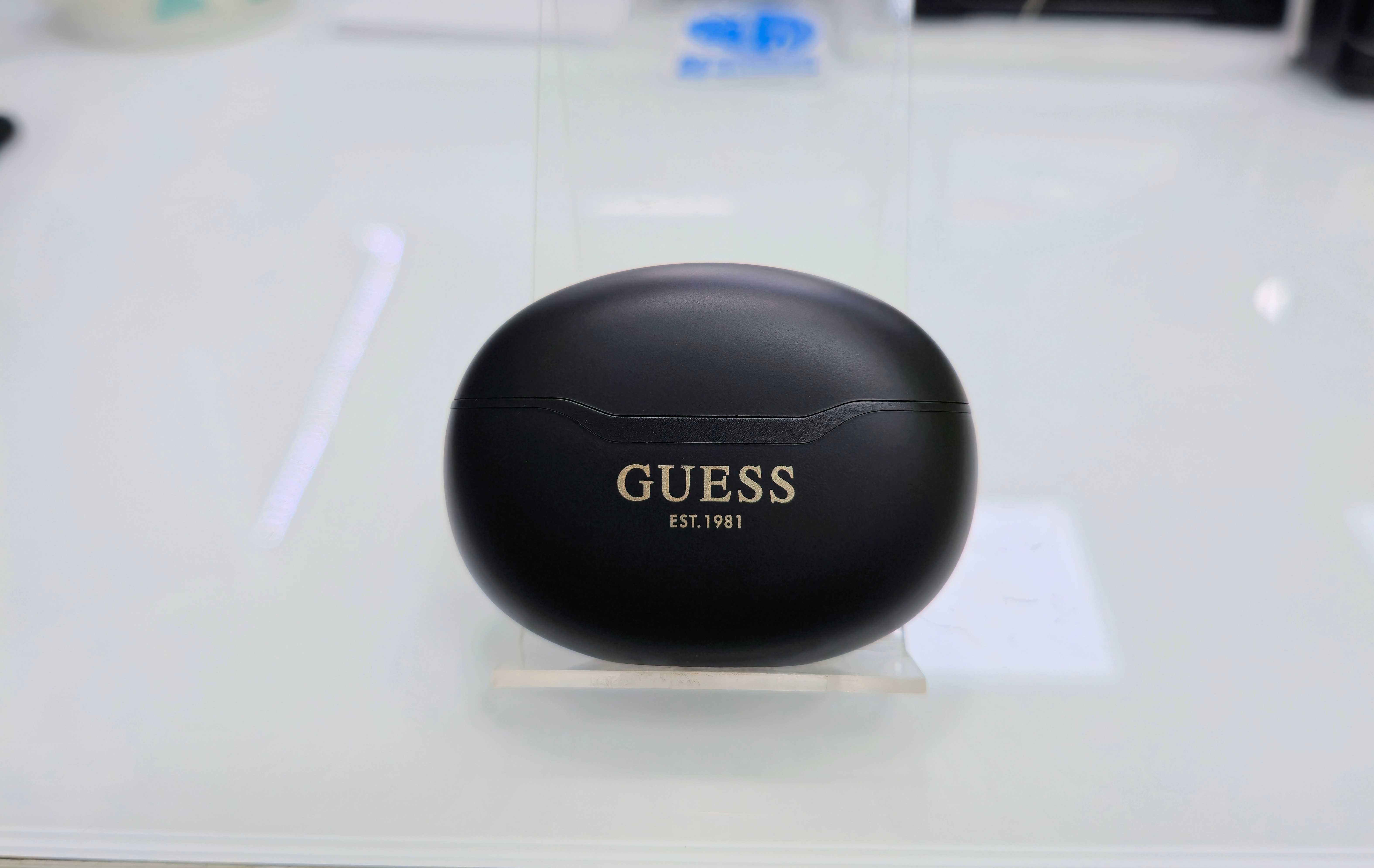 Безжични Слушалки  Guess Metalic Finish True Wireless 5.3