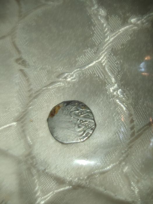 Kolleksiamdan qadimiy tangalarimni sotishni boshladim