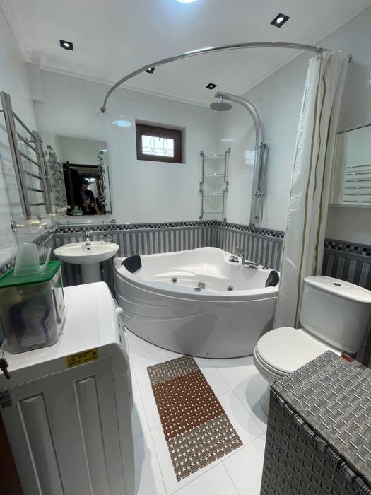 Аренда 5 комнатная на Садыка Азимова 140 кв.м