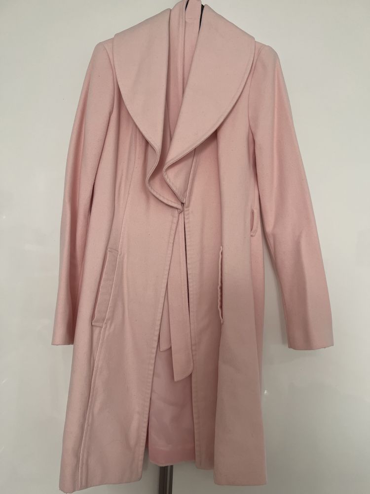 Палто в цвят бебешко розово