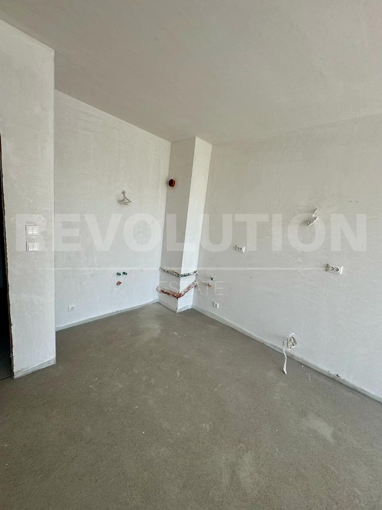 Продава се Двустаен апартамент в Пловдив, Христо Смирненски - 71 кв.м за 1500 €/кв.м - Снимка #1