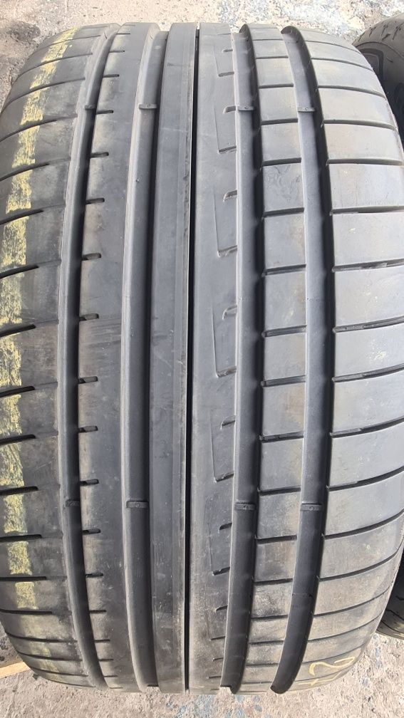 4 anvelope vara runflat Goodyear,fata 245/40/19,spate 275/35/19.