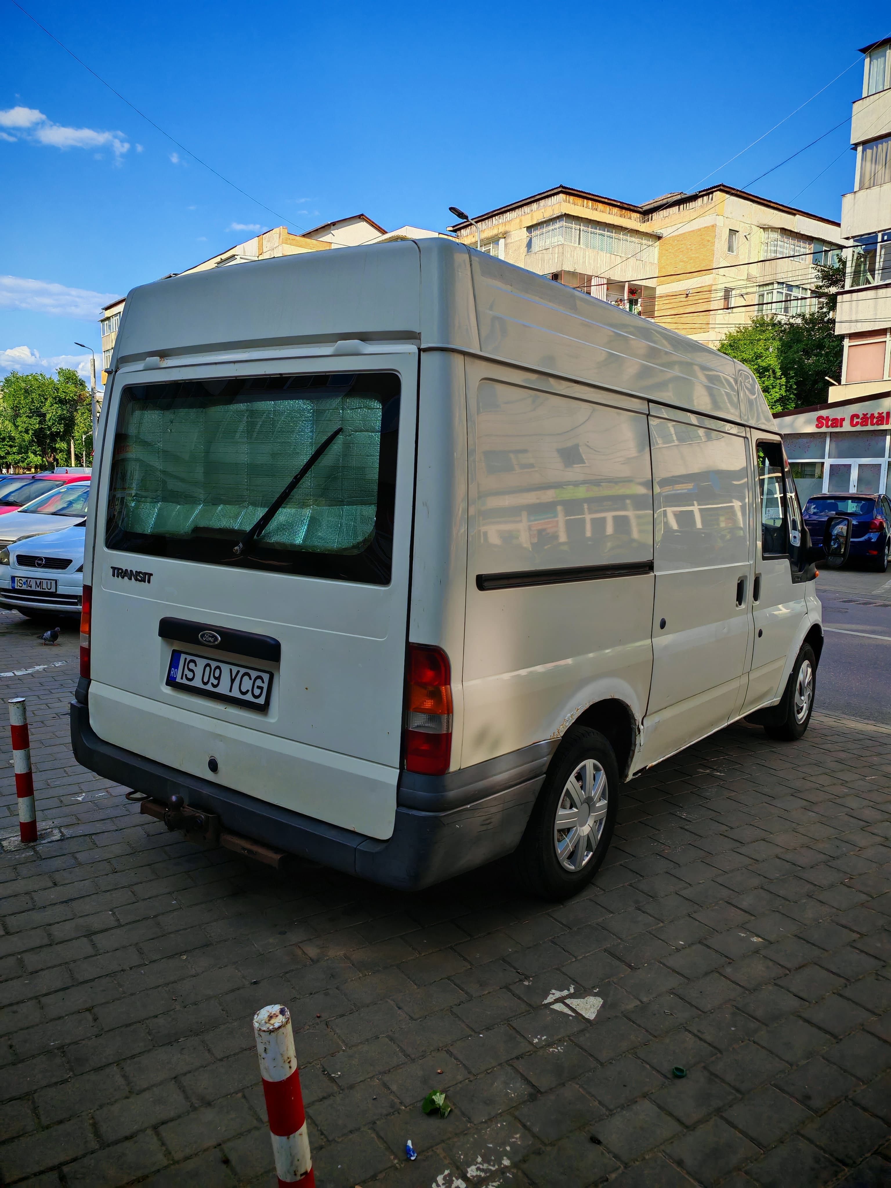 Masina Ford Transit