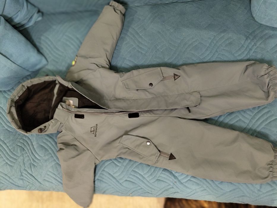 Продам детский комбенизон весна-осень