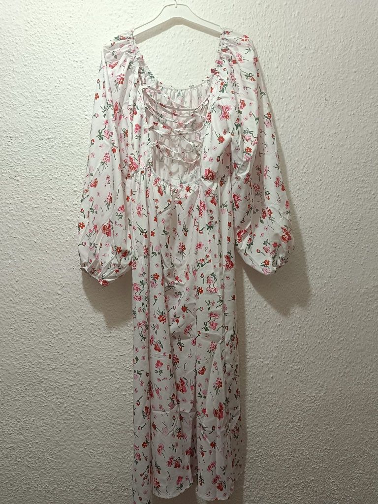 Rochie nouă, mărimea 3XL (dar este bună pentru cineva ce poartă M-L)